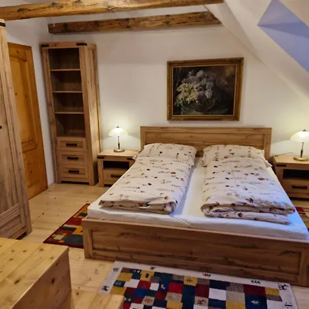 Apartment Attic Latran *