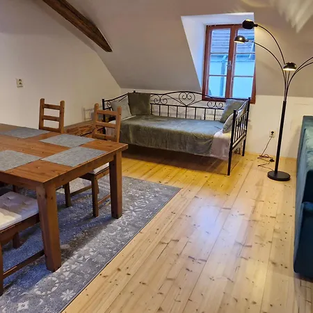 Attic Latran Appartamento