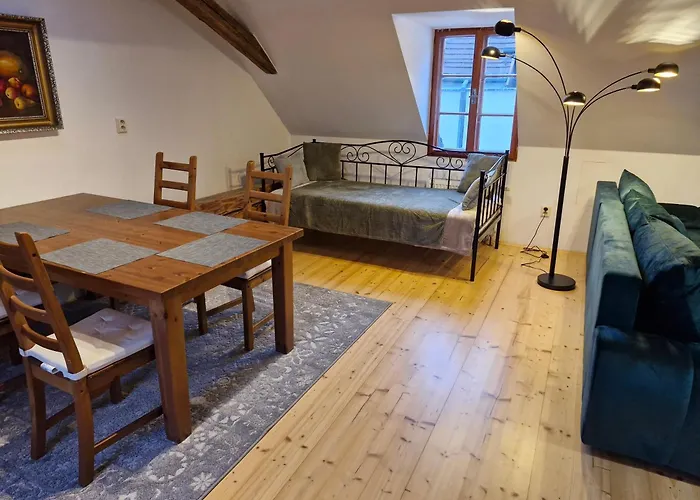 Attic Latran Appartamento